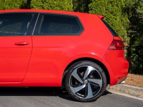 Used 2015 Volkswagen Golf S FWD image 10