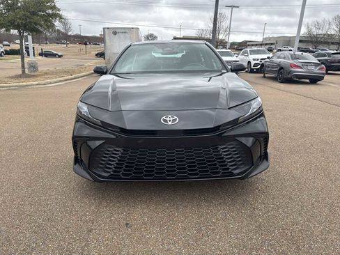 Used 2026 Toyota Camry SE image 8