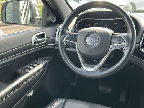 Used 2022 Jeep Grand Cherokee Limited AWD/4WD image 23