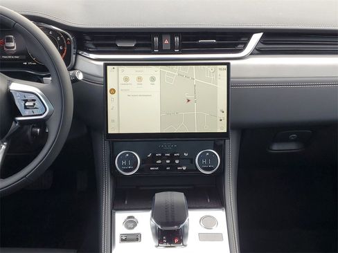 New 2026 Jaguar F-PACE R-Dynamic S image 29