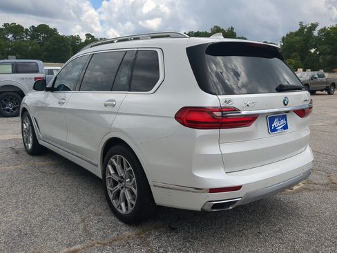 Used 2021 BMW X7 xDrive40i w/ Premium Package AWD/4WD image 5