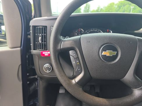 Used 2015 Chevrolet Express 3500 LS RWD image 27