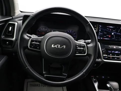 Used 2022 Kia Sorento S FWD image 20