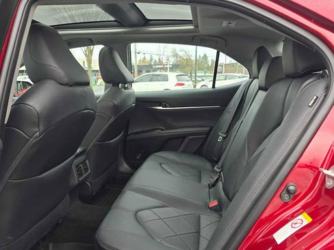 Certified 2018 Toyota Camry XLE image 20