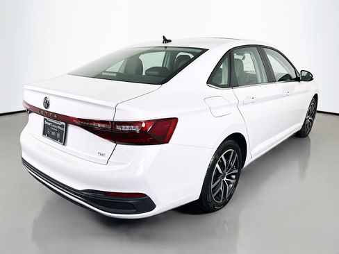 New 2026 Volkswagen Jetta SE FWD image 7