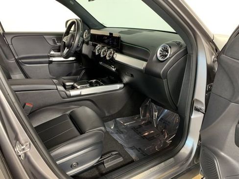 Used 2023 Mercedes-Benz EQB 300 4MATIC image 39