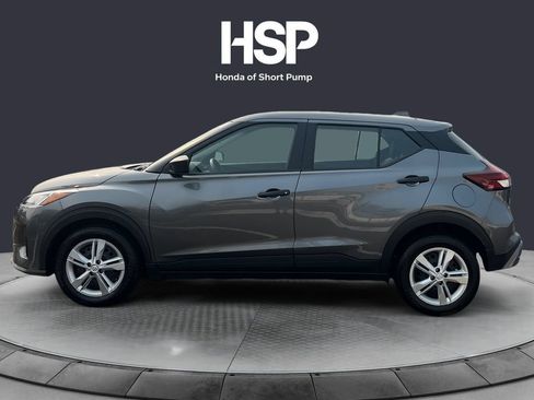 Used 2025 Nissan Kicks Play S FWD image 2