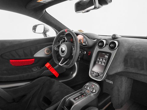 Used 2020 McLaren 620R RWD image 30