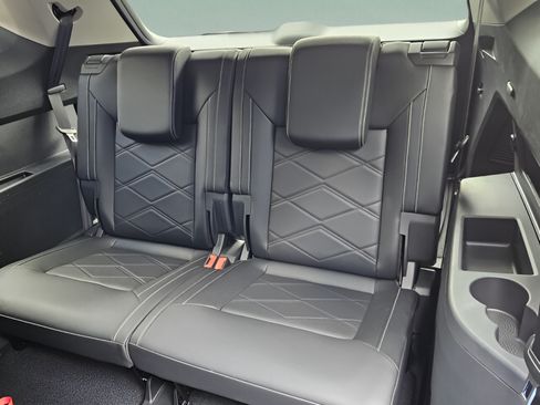 Used 2026 Volkswagen Atlas SE FWD image 9