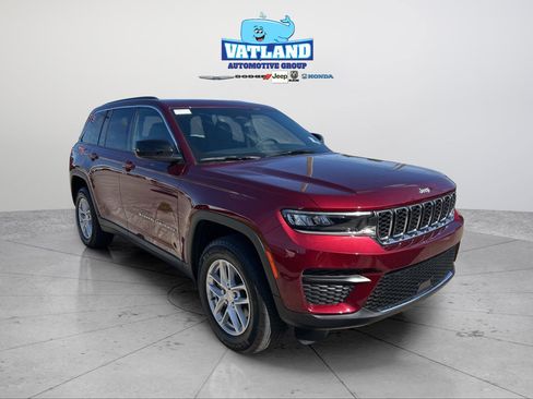 Used 2025 Jeep Grand Cherokee Laredo X w/ Luxury Tech Group I image 40