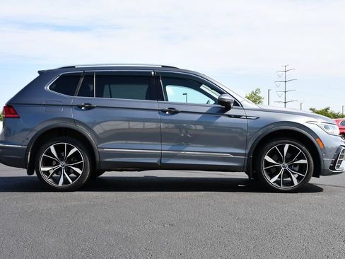 Used 2022 Volkswagen Tiguan SEL R-Line AWD/4WD image 8