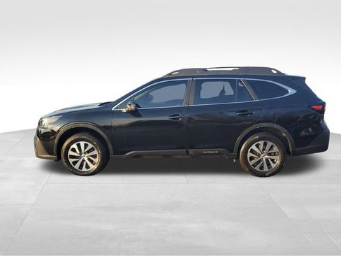 Used 2021 Subaru Outback Premium image 7