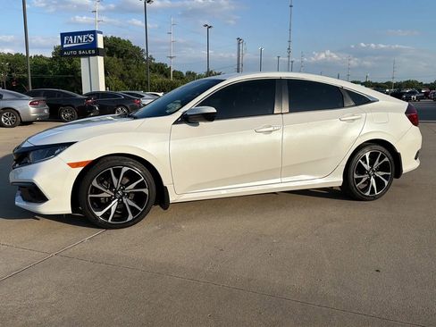 Used 2019 Honda Civic Sport image 6