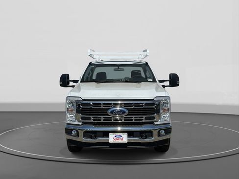 New 2025 Ford F350 XL w/ XL Chrome Package image 3