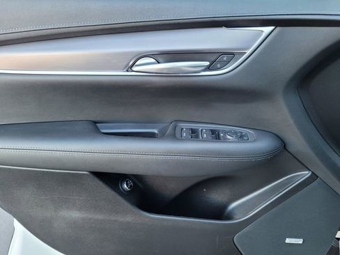 Certified 2022 Cadillac XT5 Luxury image 18