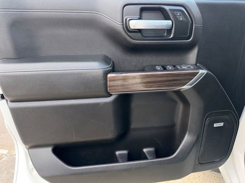 Used 2020 Chevrolet Silverado 1500 LT Trail Boss image 12