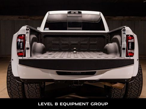 Used 2024 RAM 3500 Laramie w/ Night Edition image 9