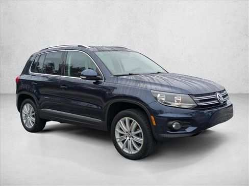 Used 2014 Volkswagen Tiguan SEL image 3