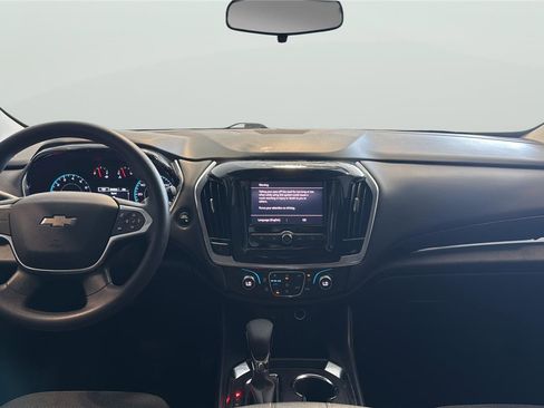 Used 2021 Chevrolet Traverse LS image 11