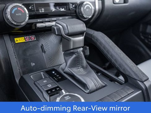 Certified 2025 Toyota Tacoma SR5 AWD/4WD image 25