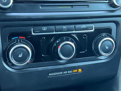 Used 2011 Volkswagen Golf TDI image 21