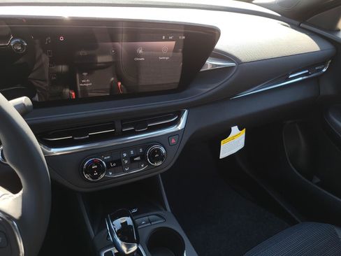 New 2026 Buick Envista Sport Touring w/ Convenience I Package FWD image 8