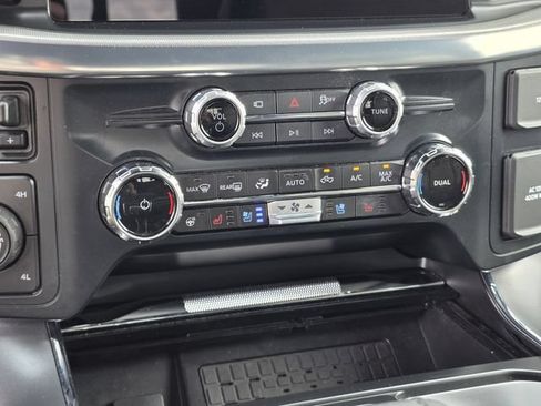 Used 2025 Ford F150 Lariat w/ Equipment Group 501A Mid AWD/4WD image 20