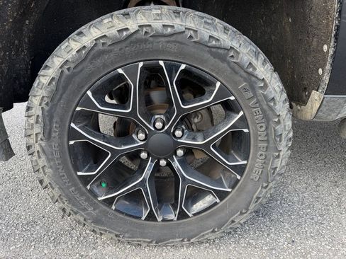 Used 2017 Chevrolet Silverado 1500 LT w/ All Star Edition image 7