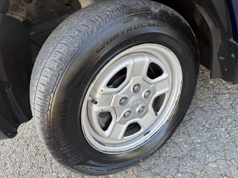 Used 2012 Jeep Patriot Sport FWD image 26
