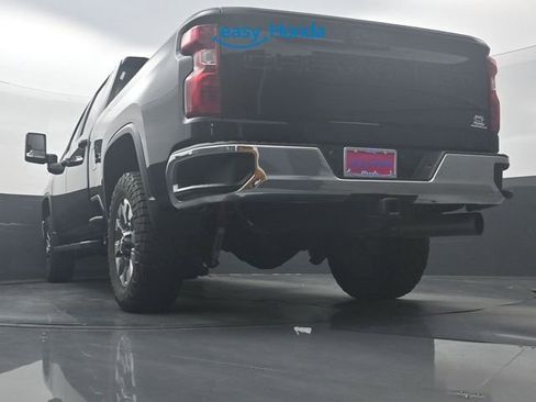 Used 2024 Chevrolet Silverado 2500 LT AWD/4WD image 32