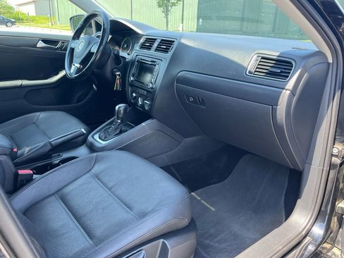 Used 2012 Volkswagen Jetta SE FWD image 13