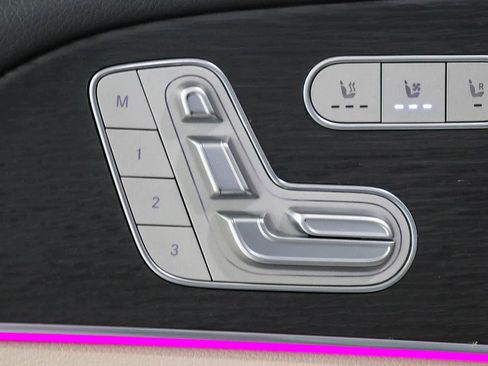 Certified 2025 Mercedes-Benz GLE 450e 4MATIC image 21