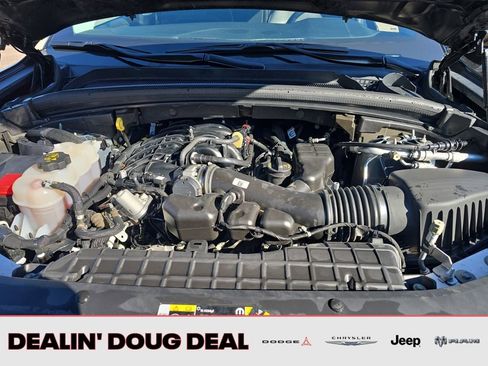 Used 2023 Jeep Grand Cherokee Limited image 23