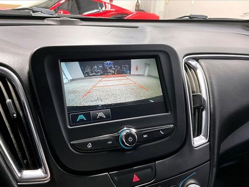 Used 2016 Chevrolet Malibu Hybrid image 13