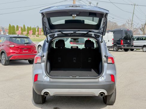 Used 2022 Ford Escape SE image 35