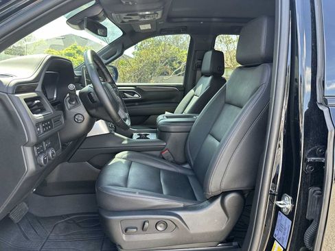 Certified 2024 Chevrolet Suburban Z71 w/ Luxury Package AWD/4WD image 15