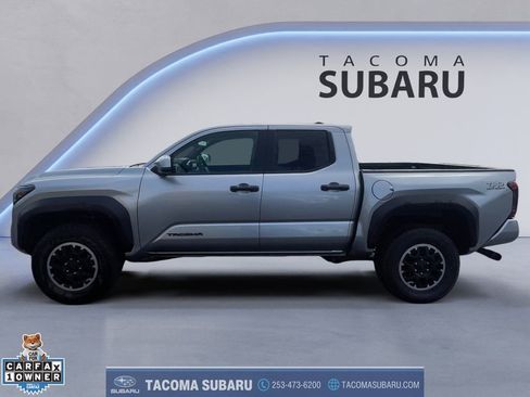 Used 2025 Toyota Tacoma TRD Off-Road image 2