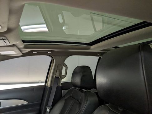 Used 2014 Lincoln MKX AWD w/ Equipment Group 101A image 12