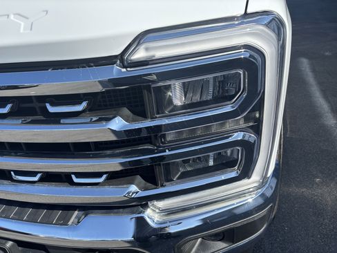 Used 2024 Ford F350 Lariat w/ Camper Package image 10