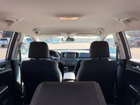 Used 2018 Kia Sportage LX AWD/4WD image 32