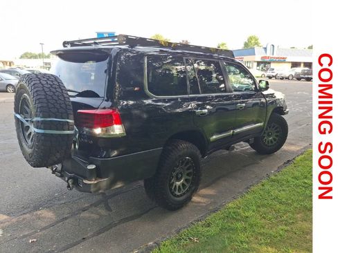 Used 2013 Lexus LX 570 4WD w/ Luxury Pkg image 5