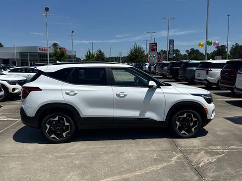 New 2026 Kia Seltos S FWD image 9