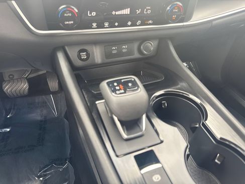 Used 2026 Nissan Rogue SV AWD/4WD image 13