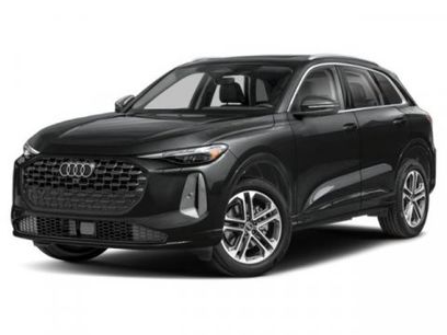 Used 2025 Audi Q5 Premium w/ Convenience Package
