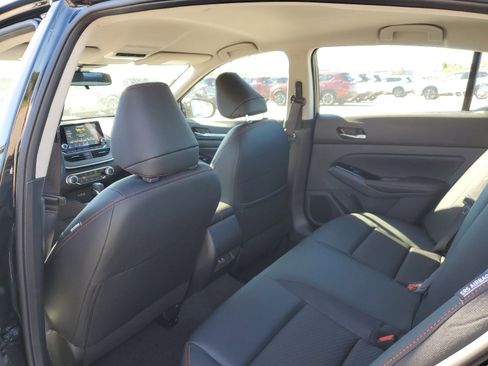 New 2025 Nissan Altima 2.5 SR image 10