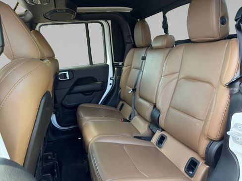 Used 2020 Jeep Gladiator Rubicon AWD/4WD image 14
