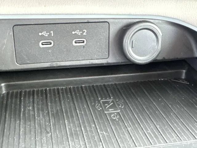 Used 2026 Nissan Sentra SL w/ Floor Mat Package FWD image 40