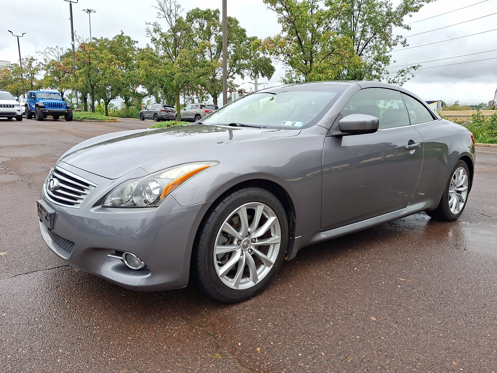 Used 2013 INFINITI G37 Convertible w/ Premium Pkg RWD image 5