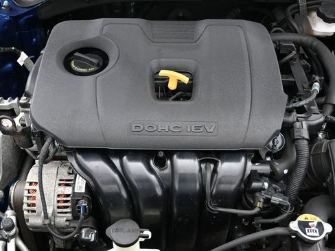 Used 2020 Kia Forte LXS FWD image 35
