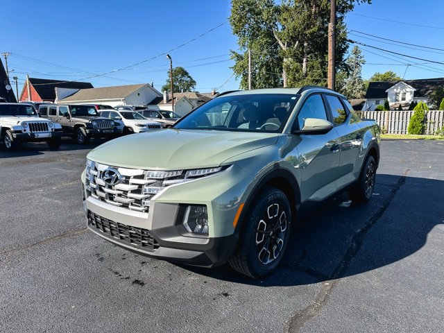Used 2024 Hyundai Santa Cruz SEL w/ Activity Package FWD image 3